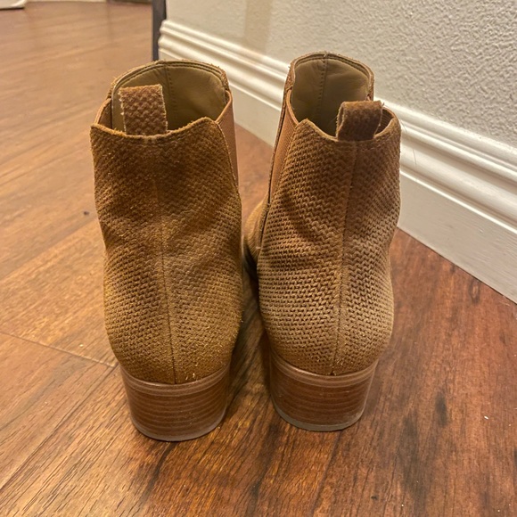 Marc Fisher LTD Women's Mlyale Ankle Bootie - Picture 2 of 4